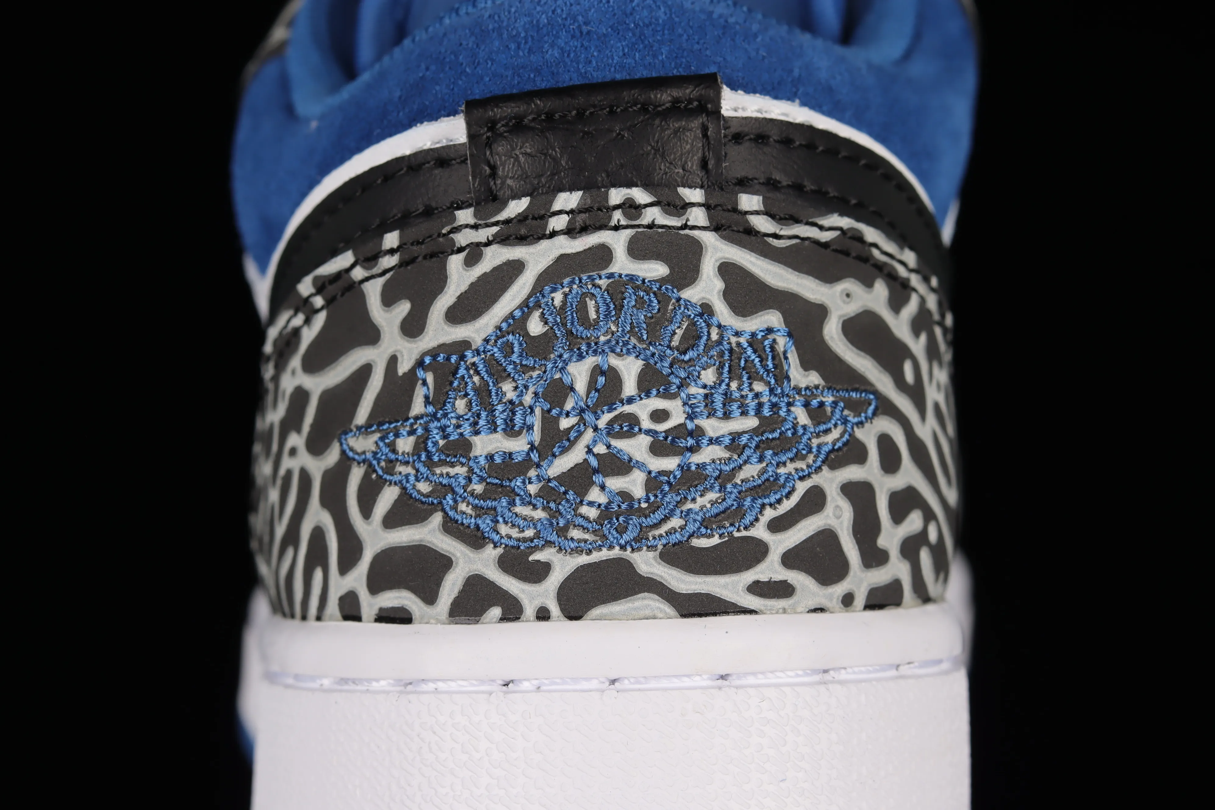 All categories Air Jordan Jordan series basketball shoes Air Jordan 1 Low Z version Air Jordan 1 Low "True Blue" AJ1 Joe 1 burst white and blue color low-top basketball shoes DM1199-140